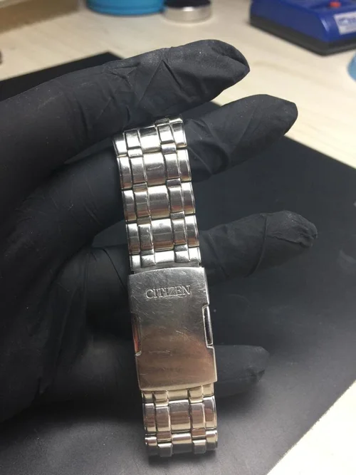 Citizen watch U600 S041341 in for new case, clean and polish from